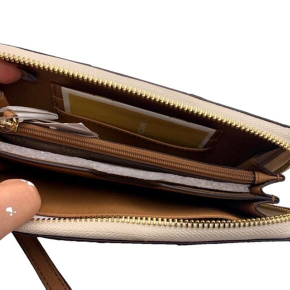 NWT Michael Kors Jet Set Long Multifunction Phone Case Wallet Wristlet - Picture 8 of 11